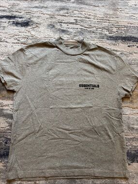 ESSENTIALS Short Sleeve Logo Tee in Heather Gray